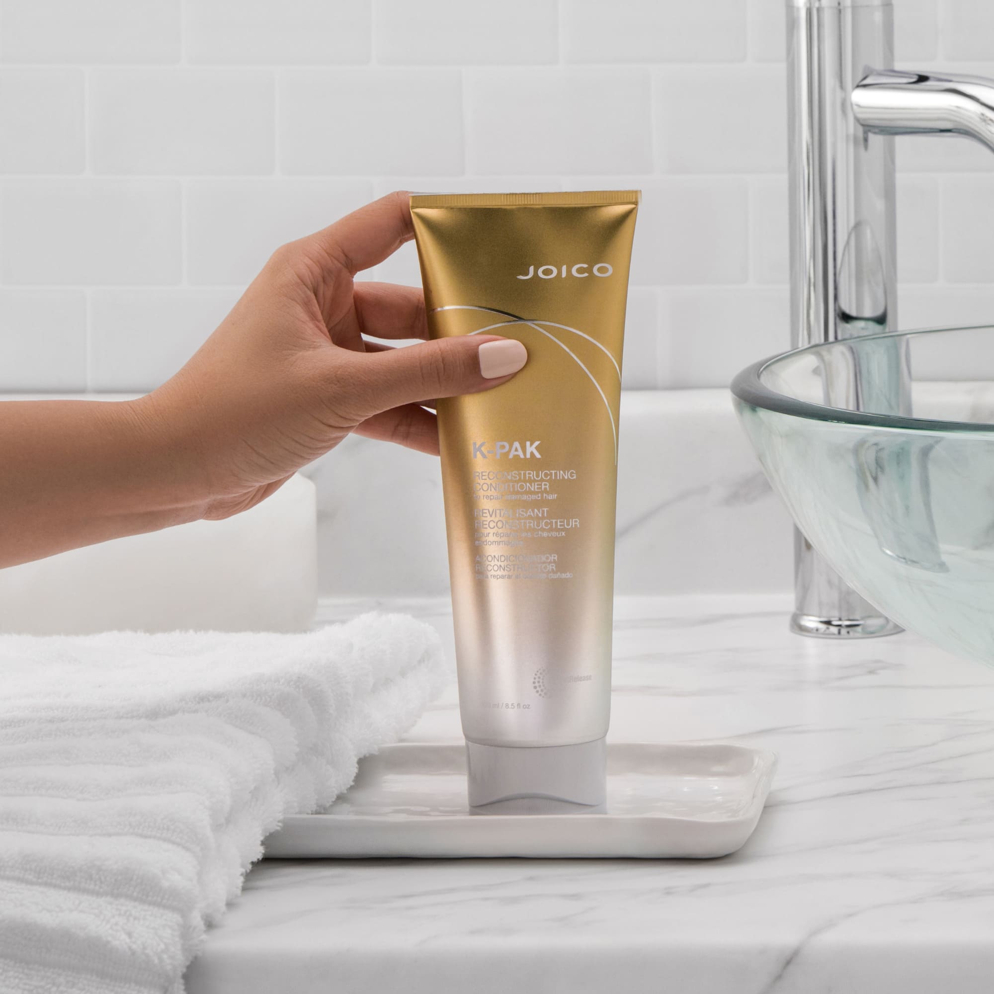 Joico K-PAK Reconstructing Conditioner 250ml - Image 3