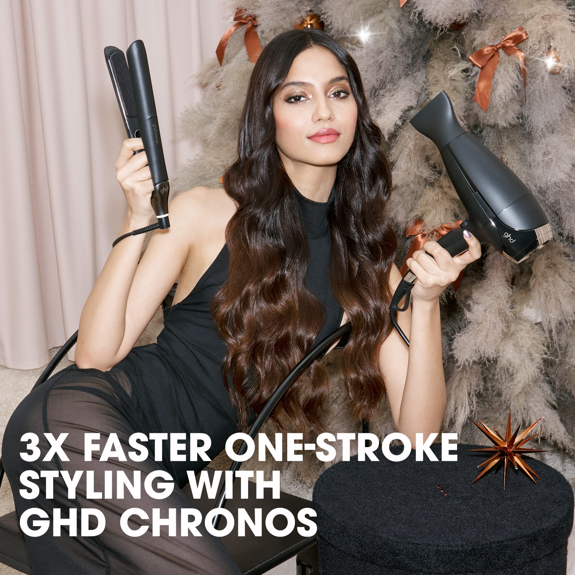 ghd Deluxe Chronos Hair Straightener and Helios Hair Dryer Festive Gift Set in Black - Image 8
