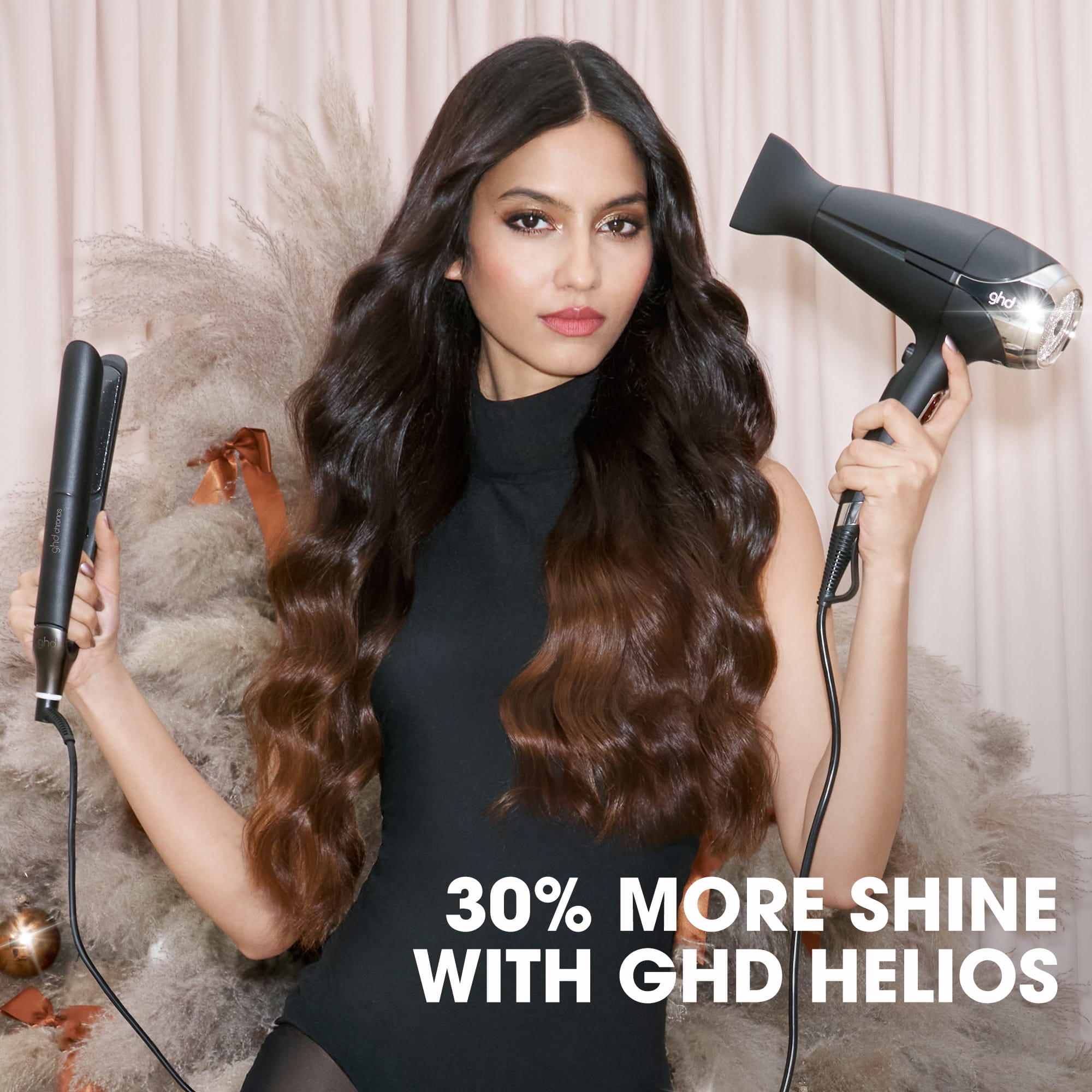 ghd Deluxe Chronos Hair Straightener and Helios Hair Dryer Festive Gift Set in Black - Image 4